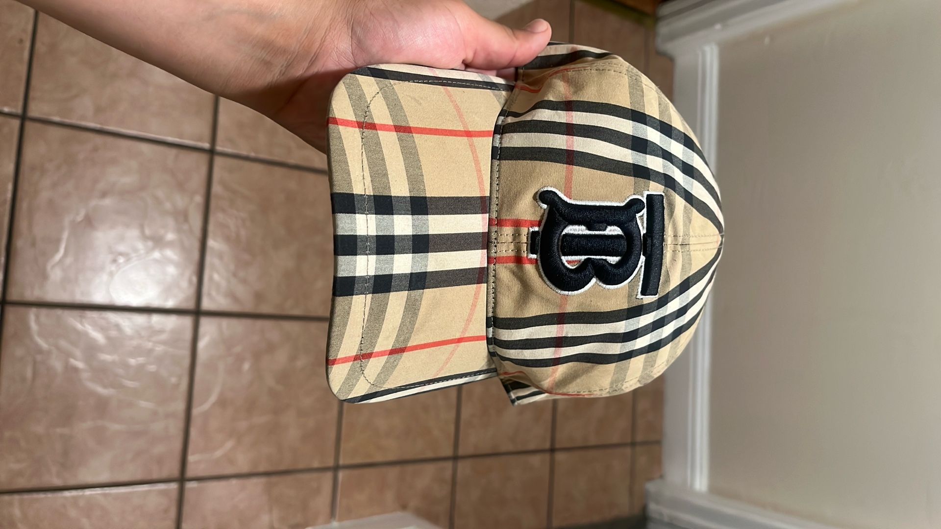 Burberry hat