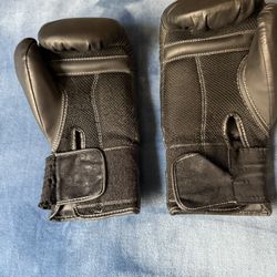 UFC boxing gloves 
