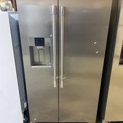 Frigidaire  PRSC2222AF 36 Inch Counter Depth Side by Side Refrigerator with 22.3 Cu. Ft. Capacity Couple of dings-full factory warranty National Appli