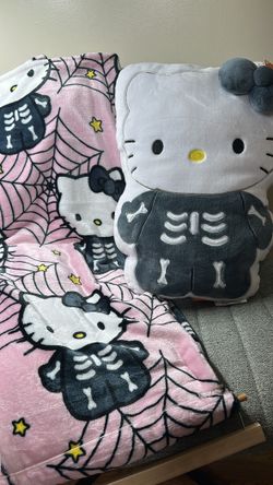Halloween Hello Kitty Throw Blanket And Matching Pillow 