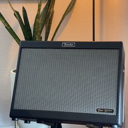 Fender Fr-12 FRFR Amplifier