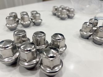 Ford Lug Nuts (24 Pack)