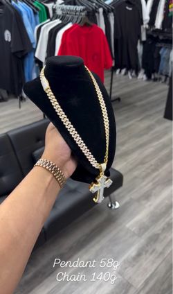 BUST DOWN CHAINS & PENDANTS - PLAIN JANE & BUST DOWN WATCHES - BUST DOWN RINGS & BRACELETS