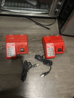 Milwaukee M12 & M18 Charger