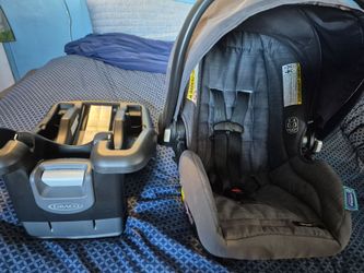 Graco infant carseat