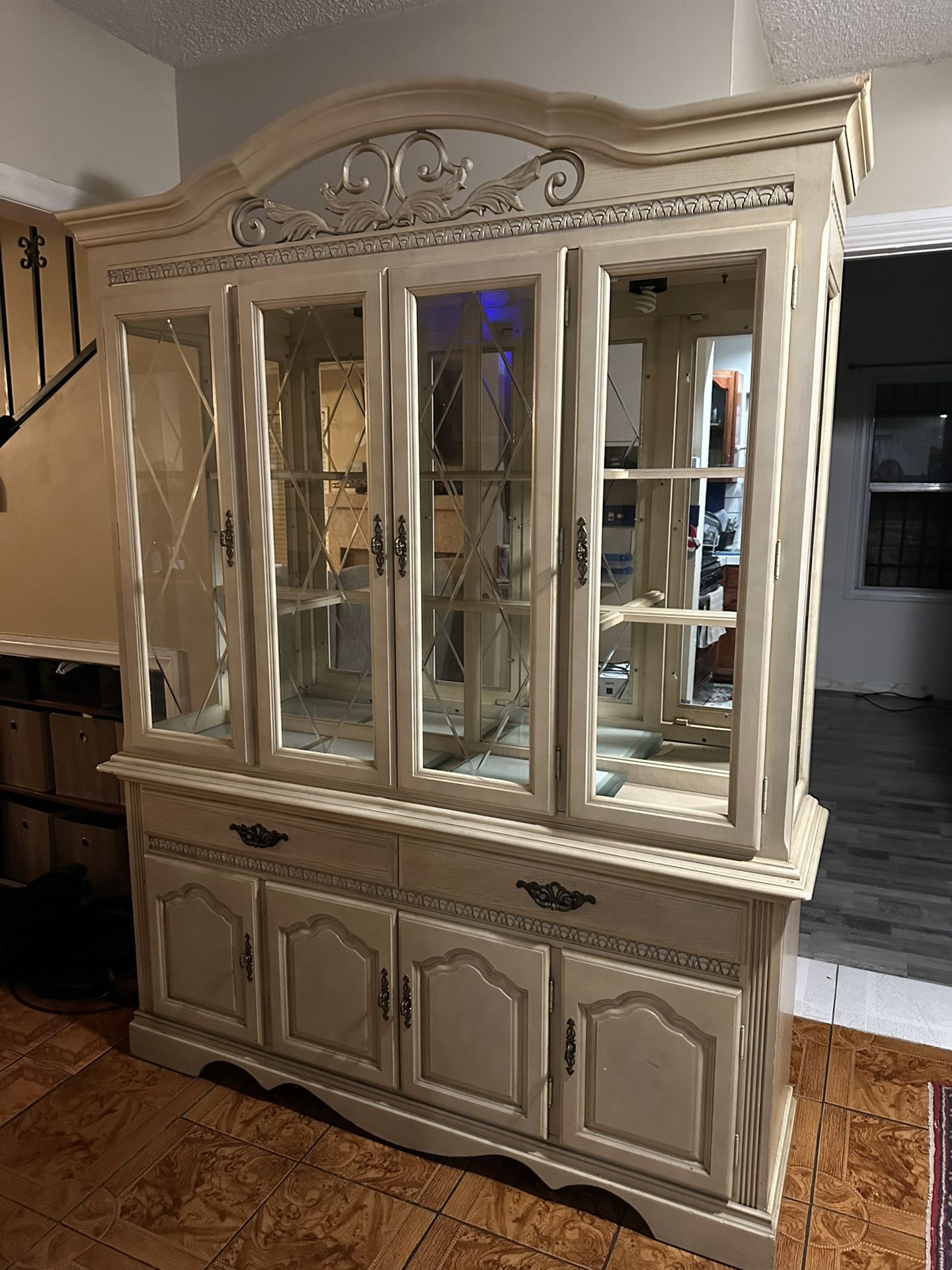 ON THE CURB!! Free China Cabinet/ Display Case With Glass Shelves/ Chinero