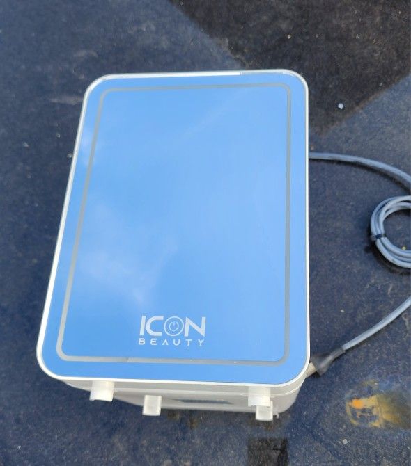 Icon Beauty Mirror Door Mini Fridge 9.5x9.5x7" TESTED WORKS!!