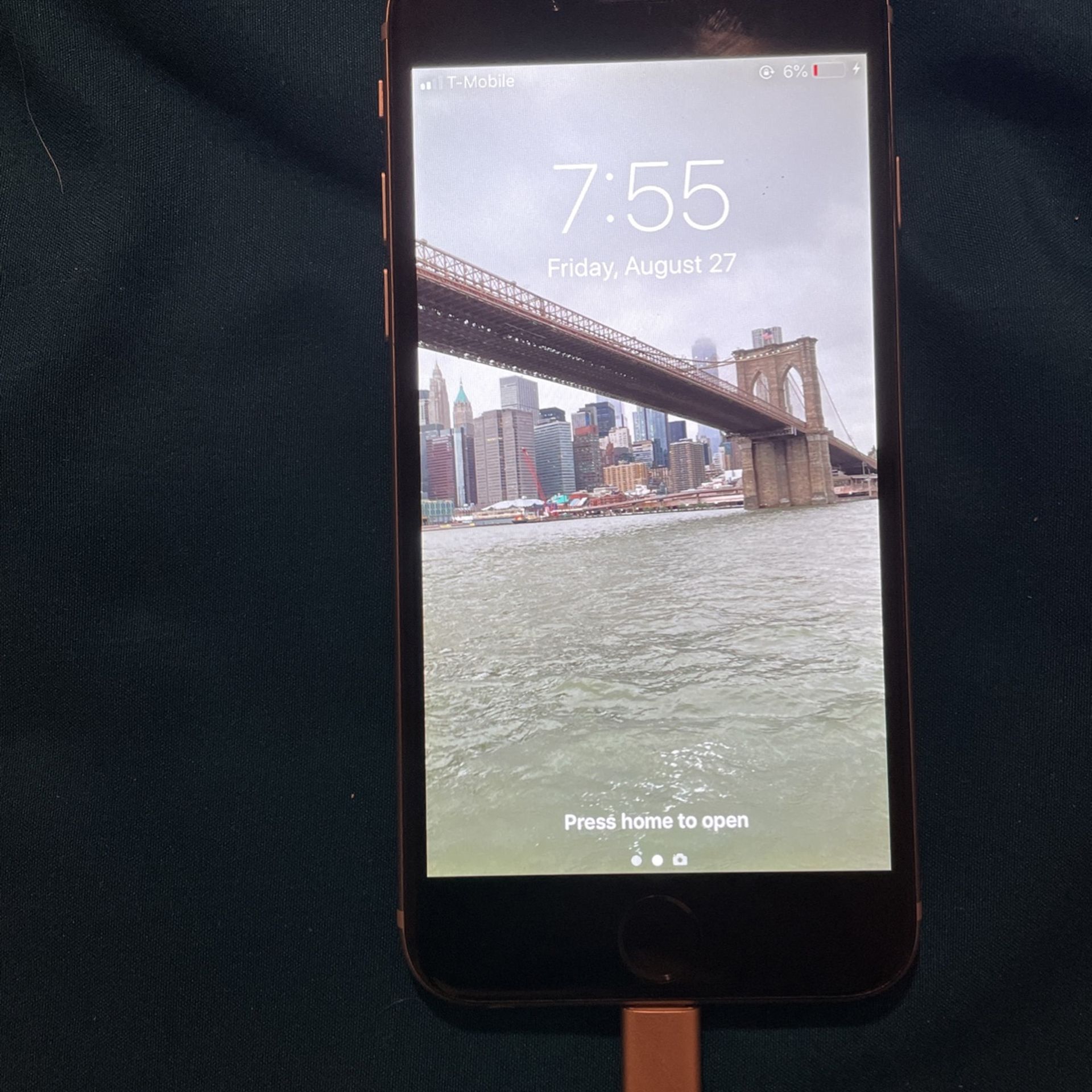 iPhone 6 - Great Condition!