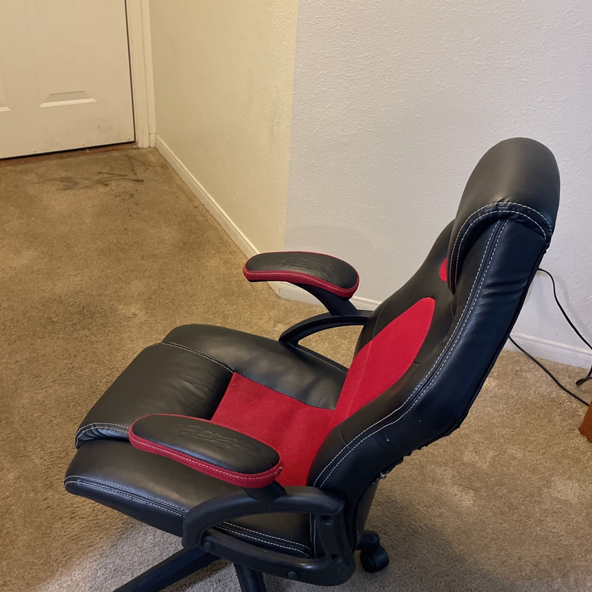 Gaming Chair for Sale in Everett, WA OfferUp