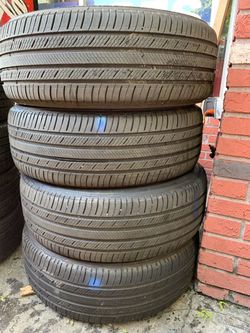 235/65/18 Michelin premier ltx set of used tires in excellent condition 75% thread life 225$ For 4. Installation balance and alignment available but