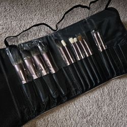 Face And Eye Makeup Brushes