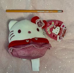 Small Squishmallow Hello Kitty