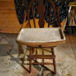 Antique Wood Highchair.  Early 1900s Have Tray That Can Come Off.