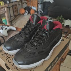 2021 Jordan 11 IE Low Sz11