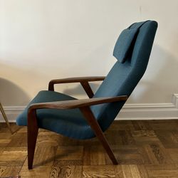 West Elm Lounge Chair Mid-Century Style (Like New)
