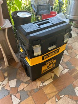 Dewalt tool box