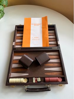 Backgammon set