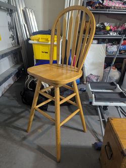 Wooden glider rocker chair. No cushion included. Good condition. 14in to seat