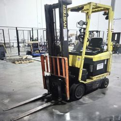 Forklift 