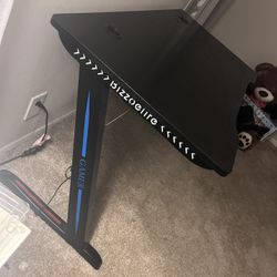 Bizzoelle gaming table 