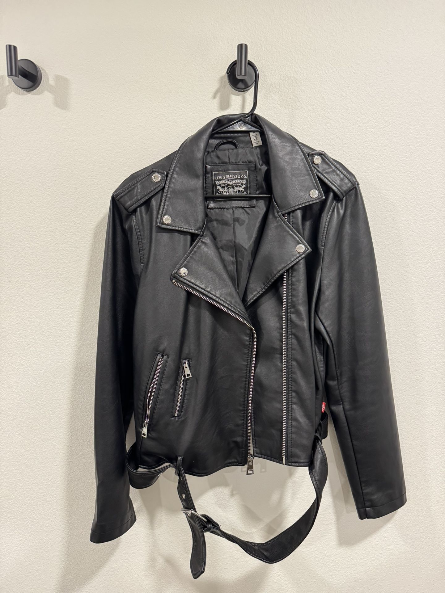 Women’s Levi’s Leather Jacket - XL -New