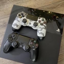 PS4 w/ 2 controllers 