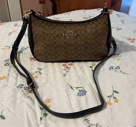 Coach Teri Shoulder / Crossbody bag