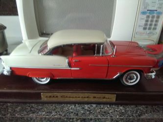 55 belair from the Franklin mint missing passenger side mirror but that's it comes with original box 1:16 diecast scale