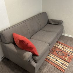 Free Fold Out Couch - SW 30th Between Holden and Othello 