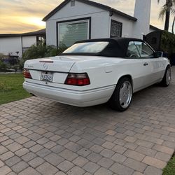 1995 Mercedes-Benz E320 Cabriolet