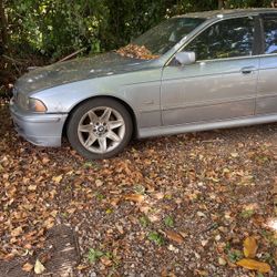 2001 BMW 525i