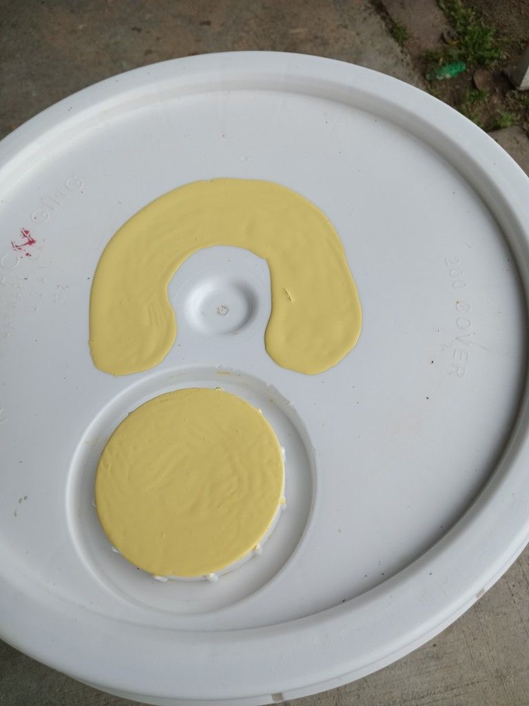 Pintura Behr Preparadas Con Primer Color Amarillo $120 Con Brillo P/ Interiores