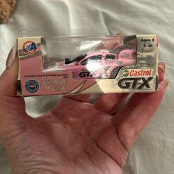 Lionel NASCAR Collectible Ashley Force Rookie Year Pink Castrol GTX Die Cast 