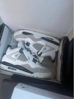 Jordan 4s