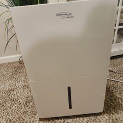 Soleus Air 70 Pint Dehumidifier! Continuous Use with Hose or Empty Bucket!
