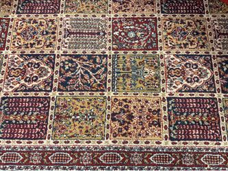 Quality rug, perfect for hardwood floors