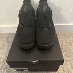 DS Jordan 4 Retro (Black Cat) Size 11