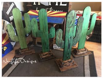3' self standing wood cactus