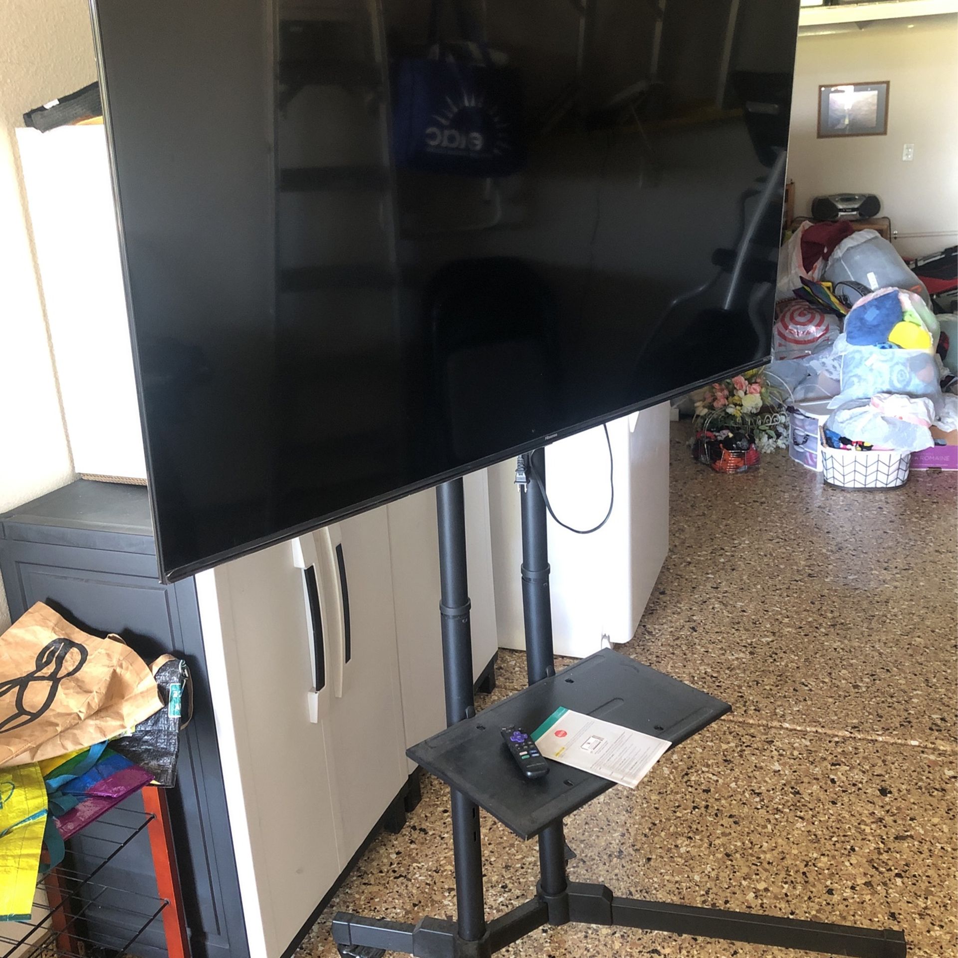 Hisense 58 Inch Television with Mobile TV Cart