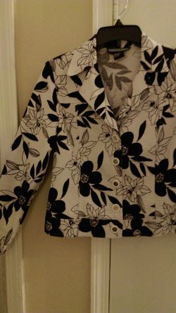 Ladies blackp and white casual jacket size 12