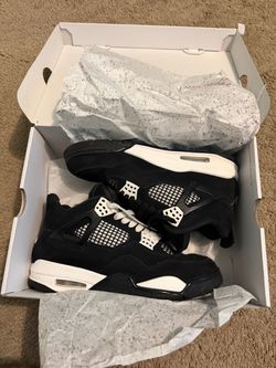 Air Jordan 4 White Thunder