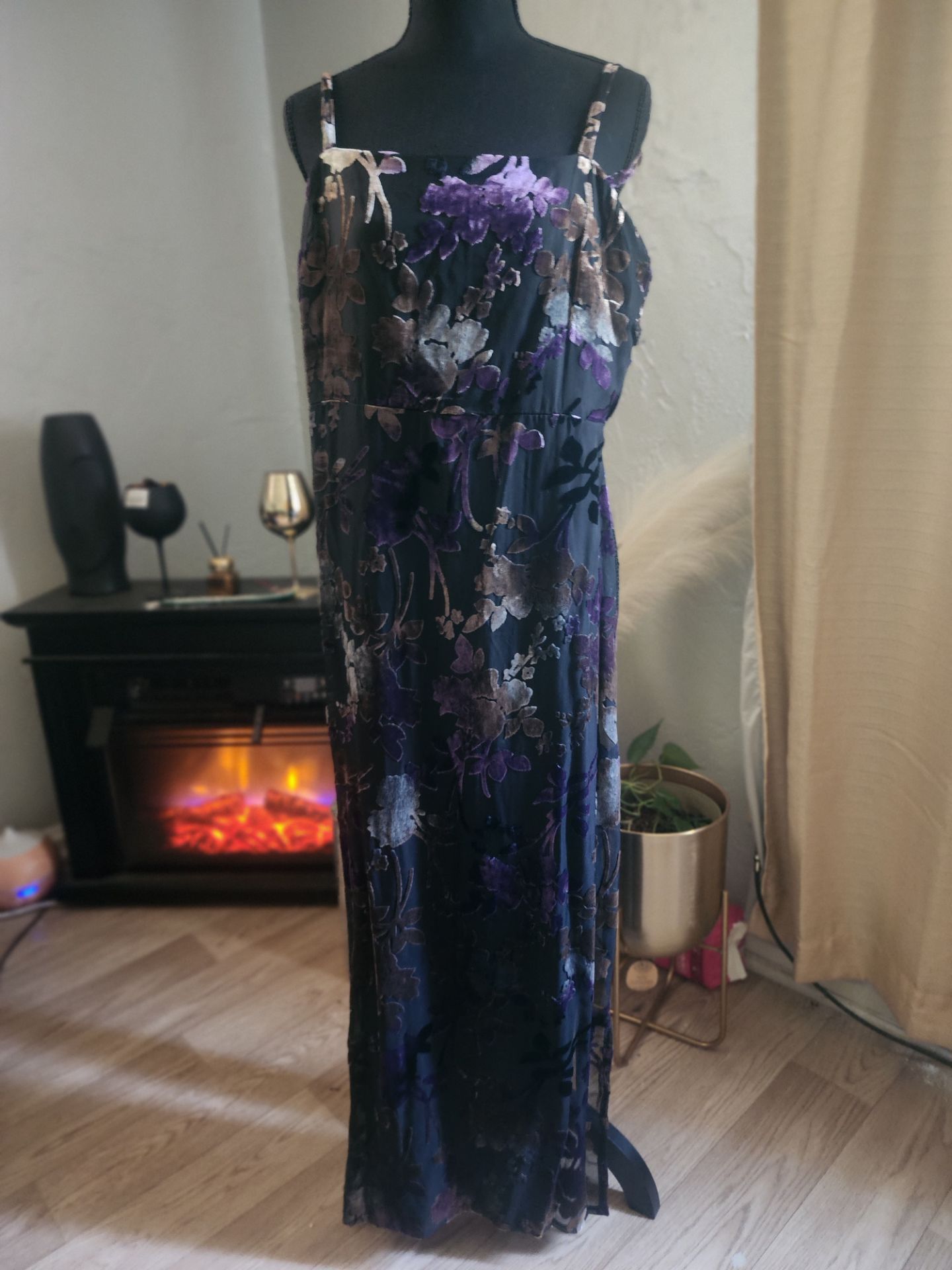 New / Gently Used Womens