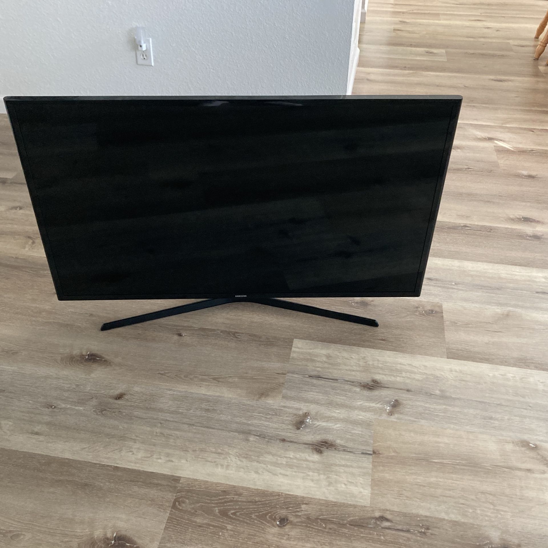 Samsung TV (Read Description)