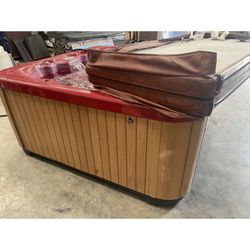 6 Person Refurbished Leisure Hot Tub 