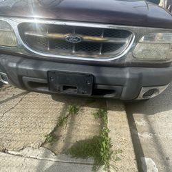 2000 Ford Explorer