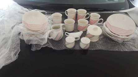 Churchill England fine China collection set