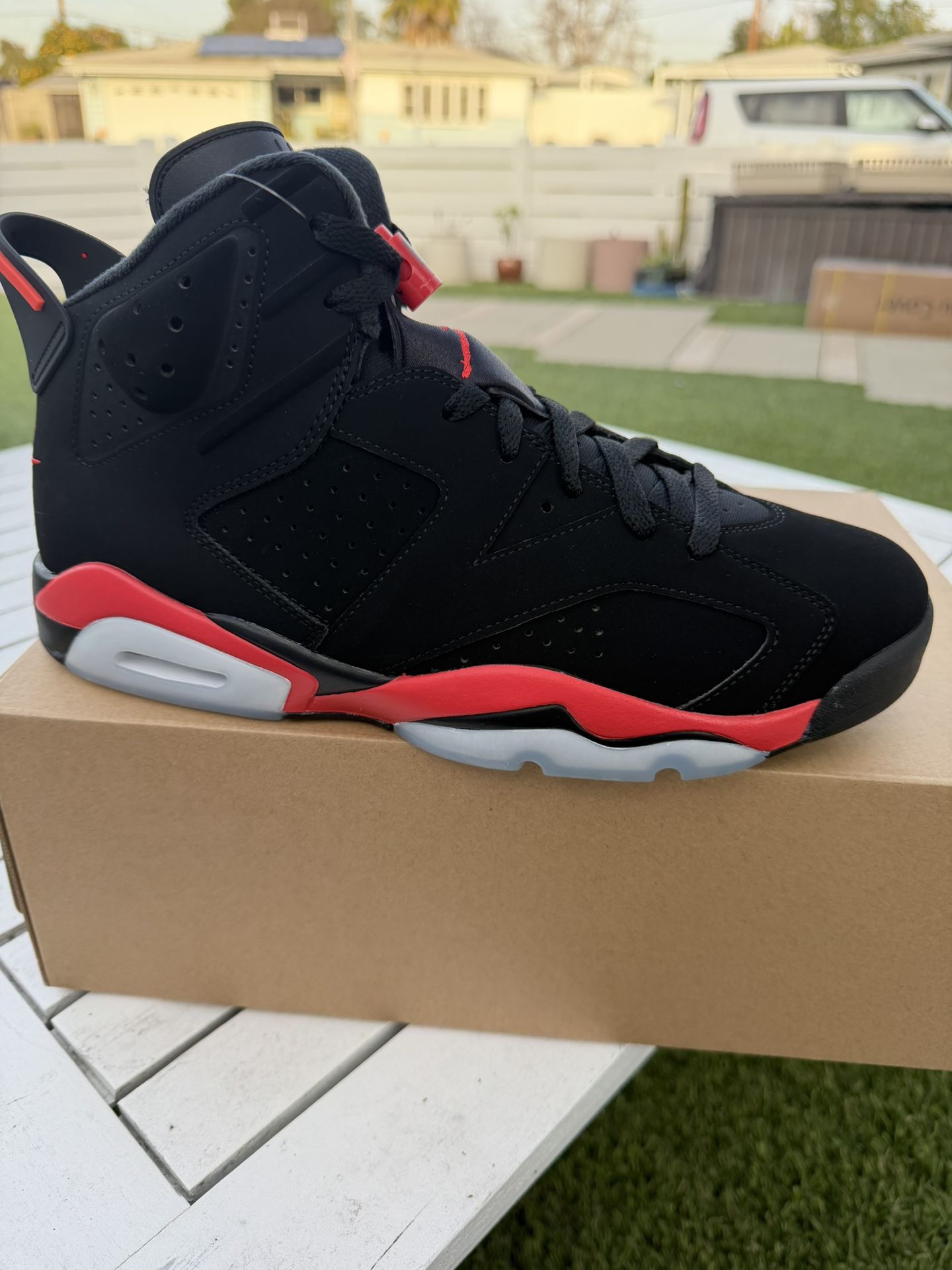 Air Jordan 6 Retro 'Infrared Sal... Black and Light Crimson Size 11.5