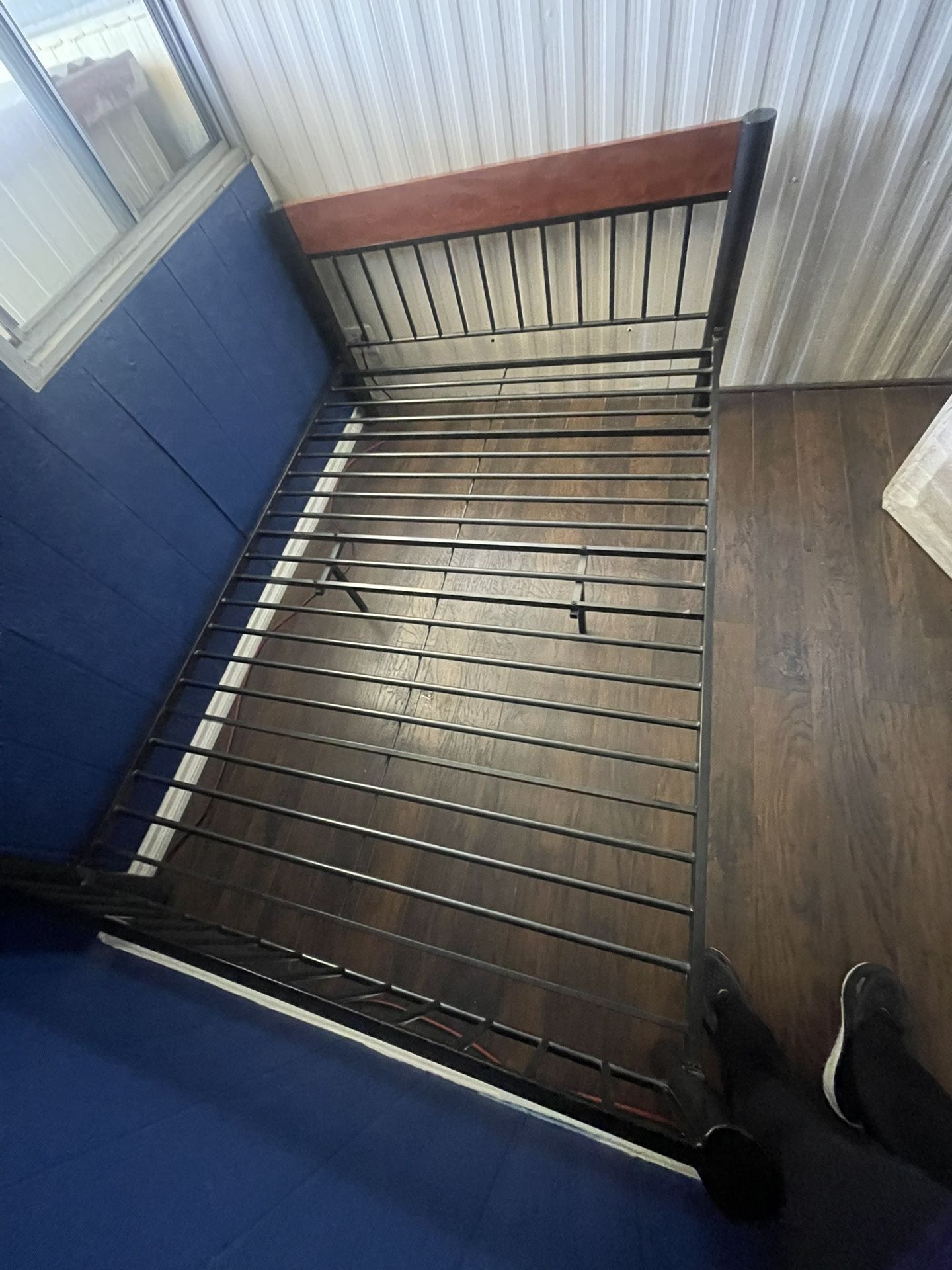 Full Bed Frame With Box Spring