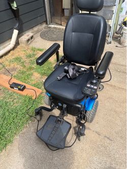 Jazzy J6 motorized wheelchair