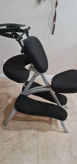 Earthlite Portable Massage Chair